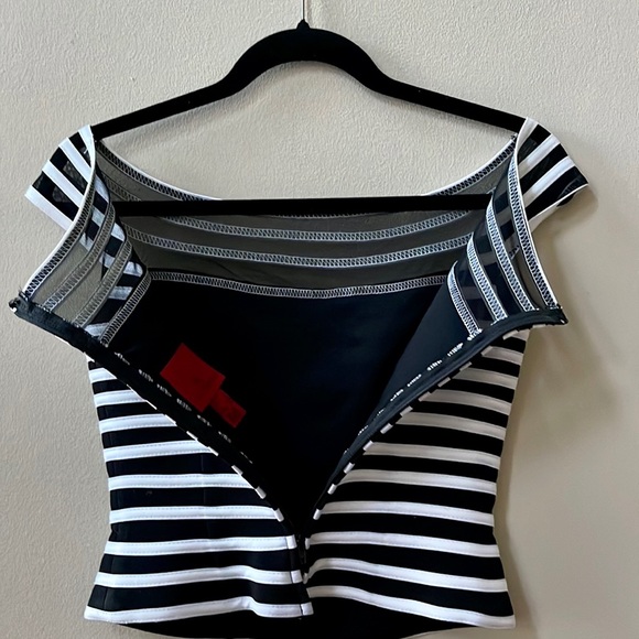 JS Collections Fitted Off Shoulder Bateau Neckline Top Size 4 - Picture 11 of 11